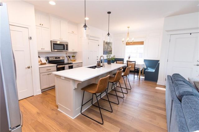 19610 W 196th Terrace, Spring Hill, KS 66083