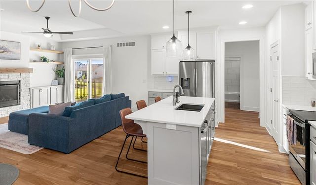 19610 W 196th Terrace, Spring Hill, KS 66083