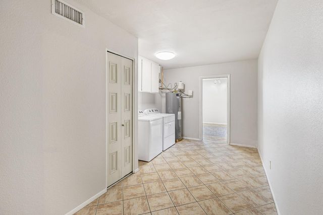5513 W Waltann Lane, Glendale, AZ 85306