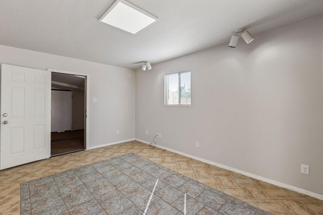 5513 W Waltann Lane, Glendale, AZ 85306