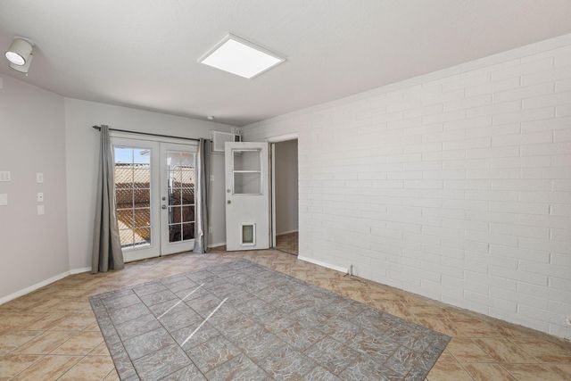 5513 W Waltann Lane, Glendale, AZ 85306