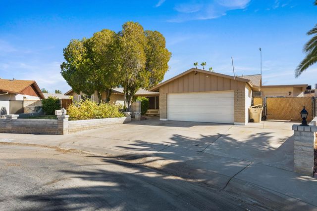 5513 W Waltann Lane, Glendale, AZ 85306