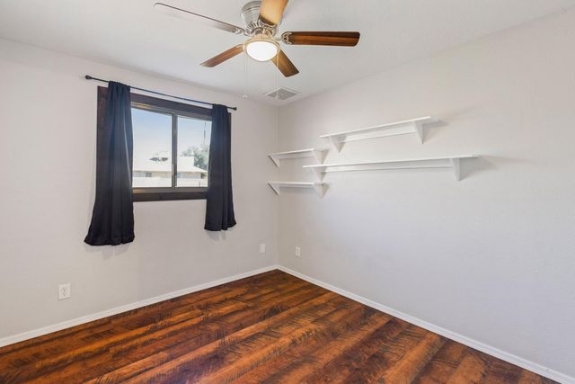 5513 W Waltann Lane, Glendale, AZ 85306