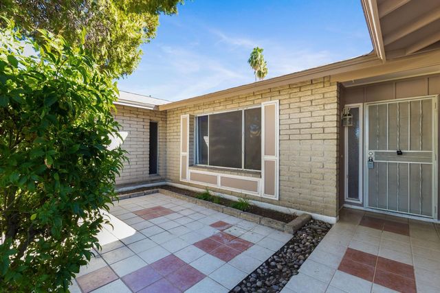 5513 W Waltann Lane, Glendale, AZ 85306