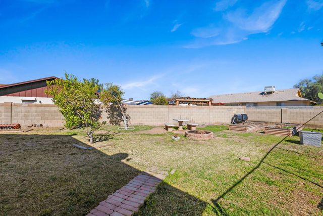 5513 W Waltann Lane, Glendale, AZ 85306