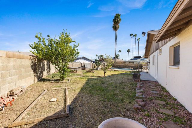 5513 W Waltann Lane, Glendale, AZ 85306