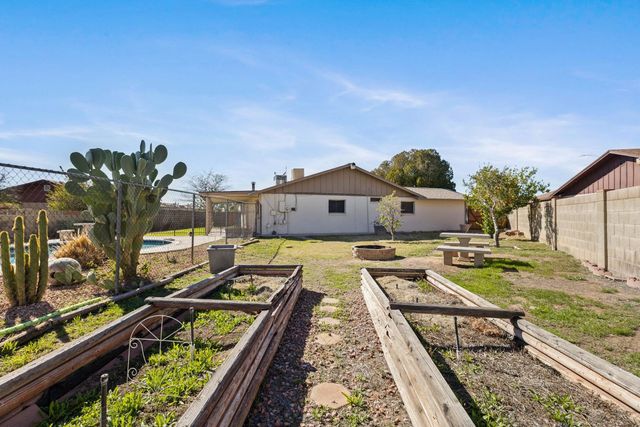 5513 W Waltann Lane, Glendale, AZ 85306