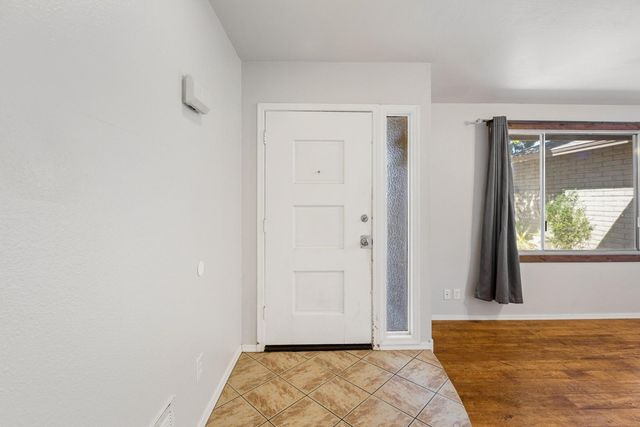 5513 W Waltann Lane, Glendale, AZ 85306