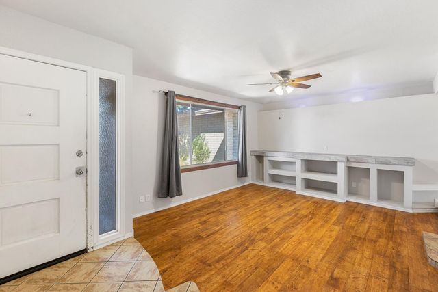 5513 W Waltann Lane, Glendale, AZ 85306