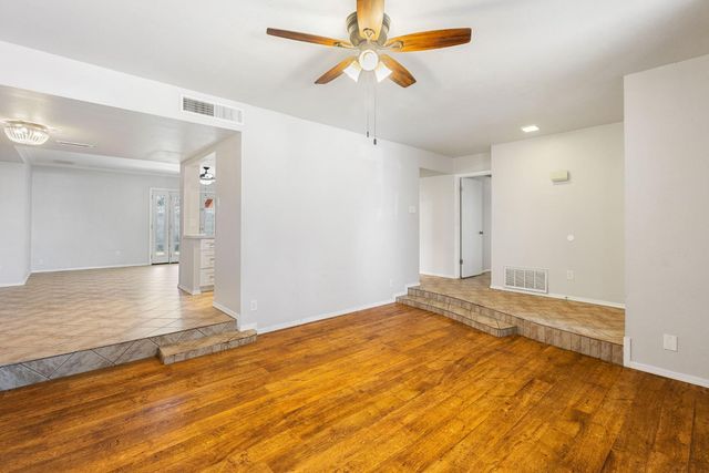 5513 W Waltann Lane, Glendale, AZ 85306