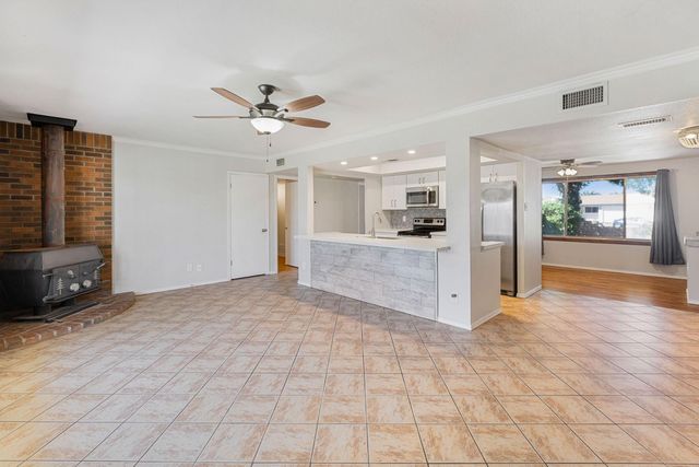5513 W Waltann Lane, Glendale, AZ 85306