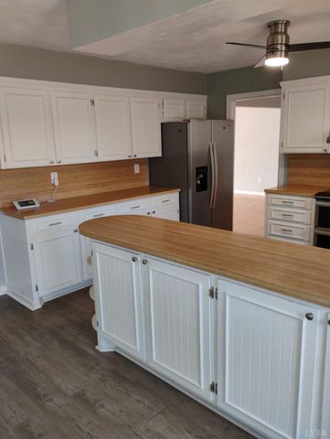 1316 DUDLEY Road, Moneta, VA 24121