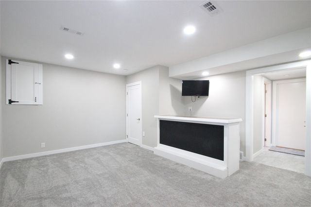 1062 Woodland Park Drive, West Des Moines, IA 50266