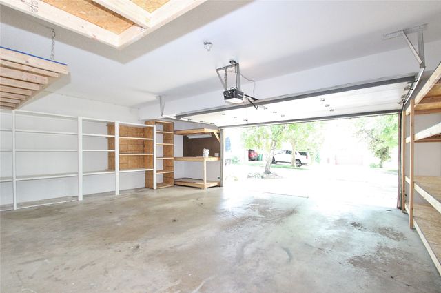 1062 Woodland Park Drive, West Des Moines, IA 50266