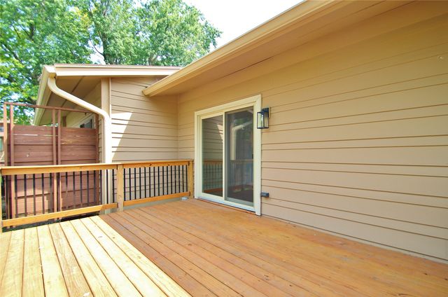 1062 Woodland Park Drive, West Des Moines, IA 50266
