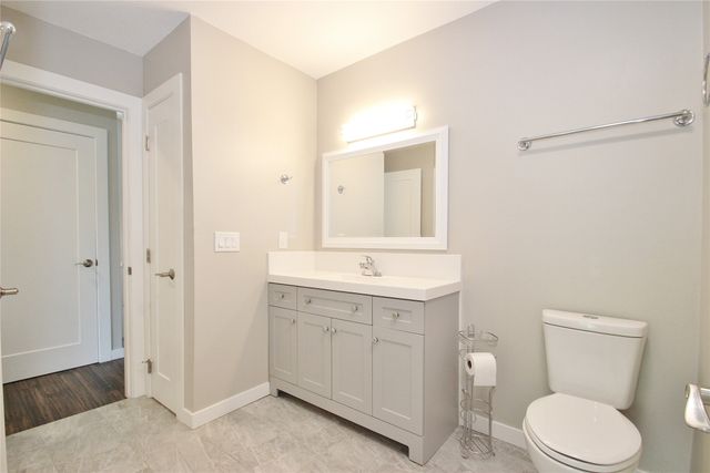 1062 Woodland Park Drive, West Des Moines, IA 50266