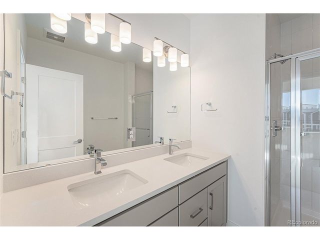 888 S Valentia St 11-102, Denver, CO 80247