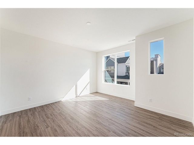 888 S Valentia St 11-102, Denver, CO 80247