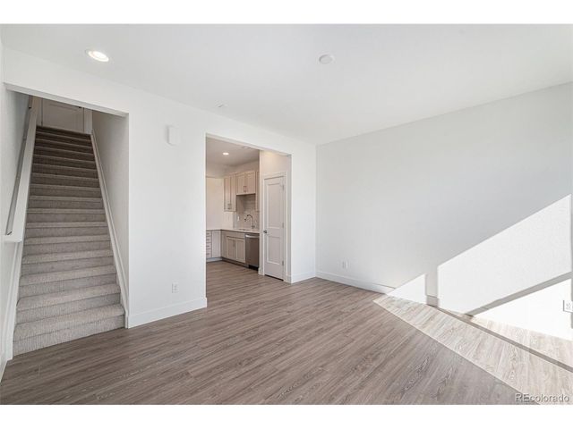 888 S Valentia St 11-102, Denver, CO 80247