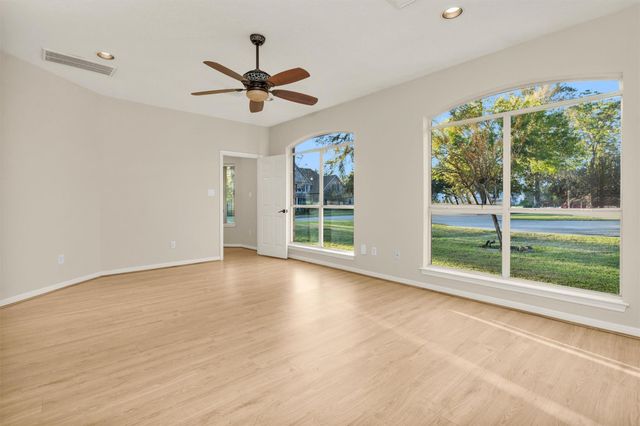 12385 Aries Loop S, Willis, TX 77318