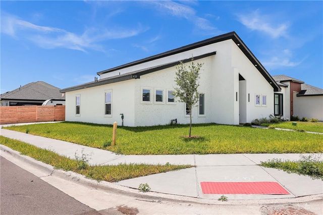 4120 S Kemp Avenue, Edinburg, TX 78542