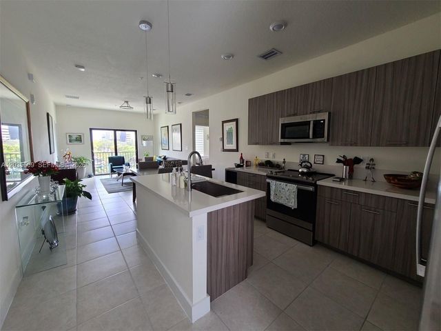 8301 NW 41st 302 302, Doral, FL 33166