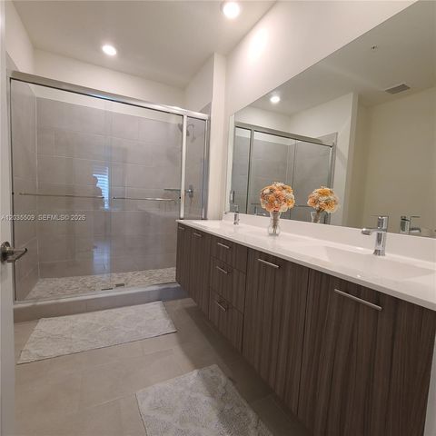 8301 NW 41st 302 302, Doral, FL 33166
