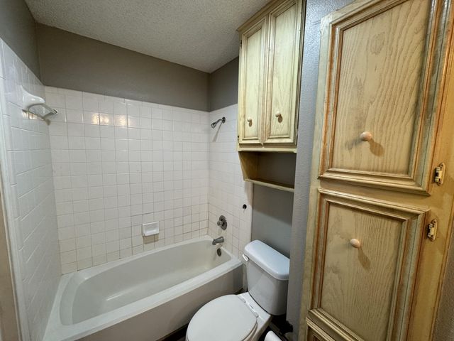6802 4th Street, UNIT B, Lubbock, TX 79416