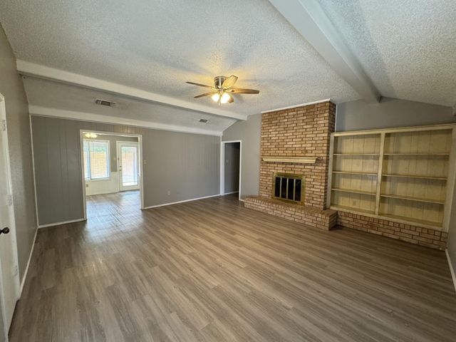 6802 4th Street, UNIT B, Lubbock, TX 79416