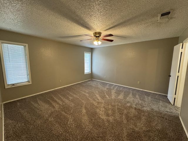 6802 4th Street, UNIT B, Lubbock, TX 79416