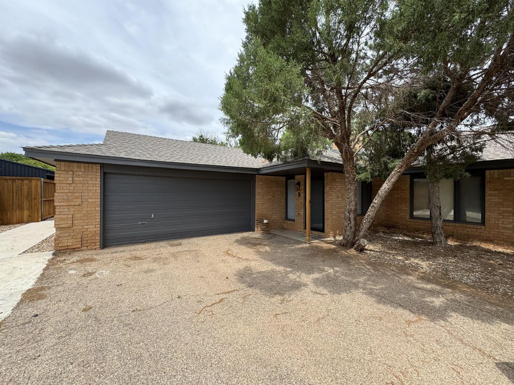 6802 4th Street, UNIT B, Lubbock, TX 79416
