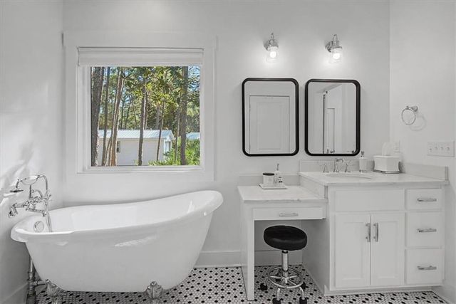 130 Dewberry Street, Dauphin Island, AL 36528