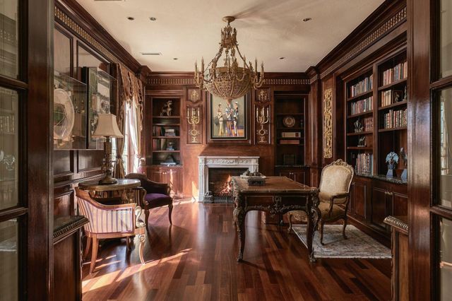 2115 River Oaks Boulevard, Houston, TX 77019