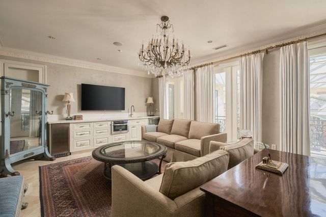 2115 River Oaks Boulevard, Houston, TX 77019