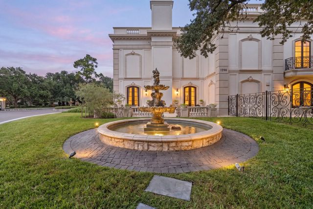2115 River Oaks Boulevard, Houston, TX 77019