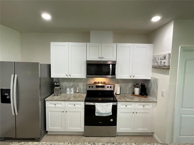 33525 ALWAYS DREAMING COURT, Sorrento, FL 32776