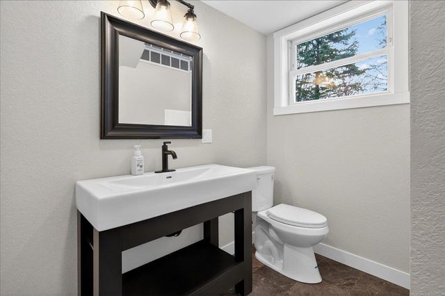 3403 Rownd Street, Cedar Falls, IA 50613