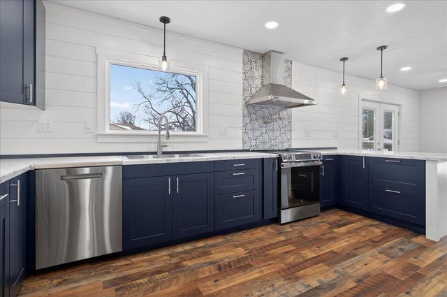 3403 Rownd Street, Cedar Falls, IA 50613