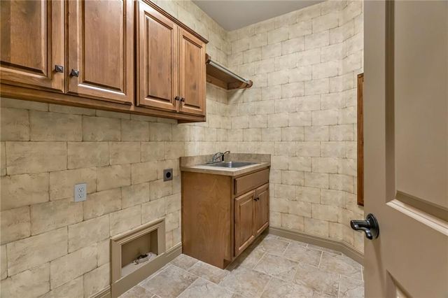 5303 W 124th Court, Overland Park, KS 66209
