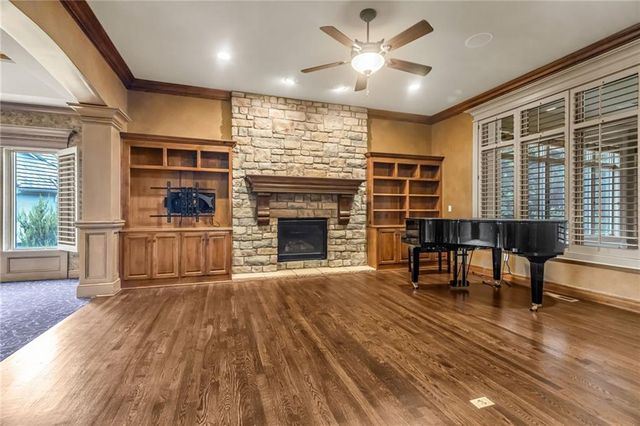 5303 W 124th Court, Overland Park, KS 66209