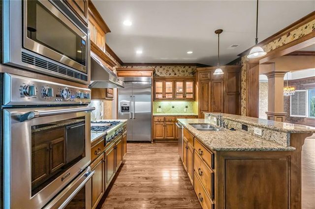 5303 W 124th Court, Overland Park, KS 66209