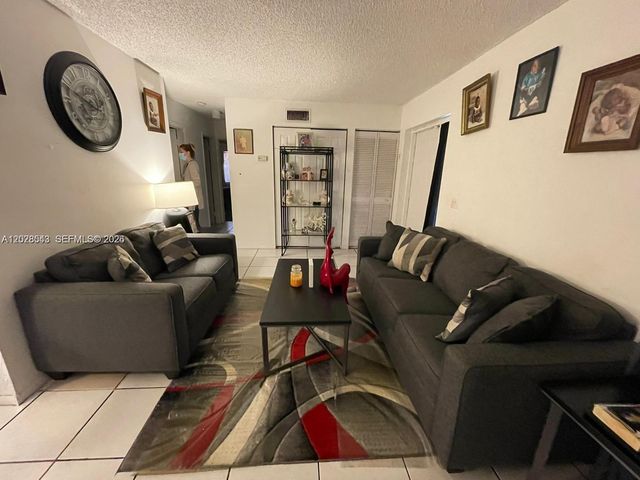 5813 NW 21st Street 20C, Lauderhill, FL 33313