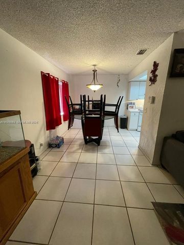 5813 NW 21st Street 20C, Lauderhill, FL 33313
