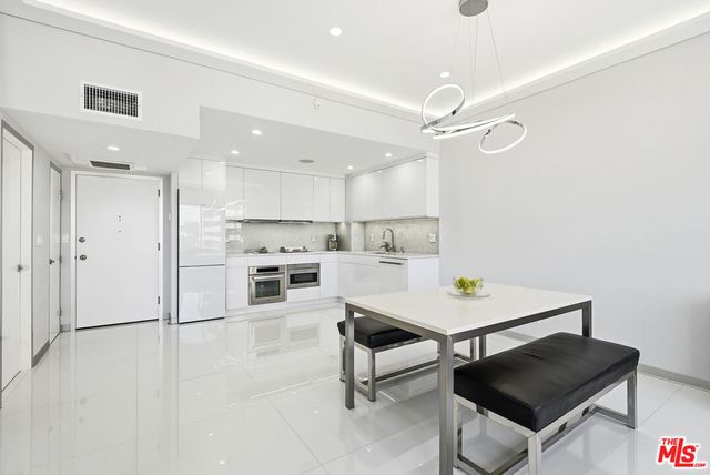 10501 Wilshire Boulevard 1007, Los Angeles, CA 90024