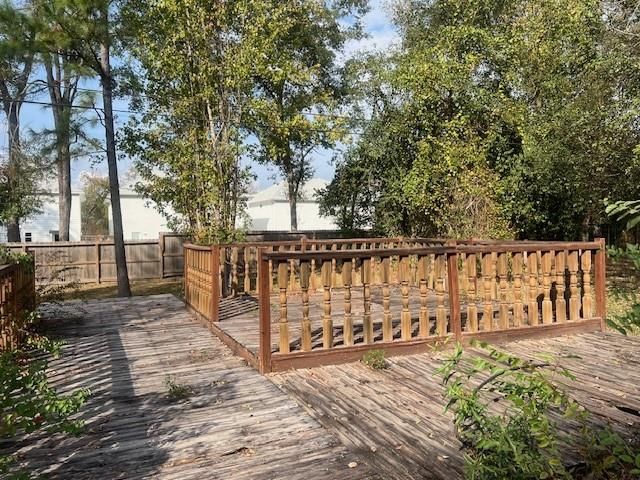 807 Dr Martin Luther King Jr Place N, Conroe, TX 77301