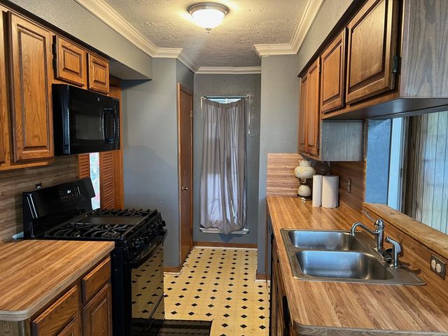 807 Dr Martin Luther King Jr Place N, Conroe, TX 77301