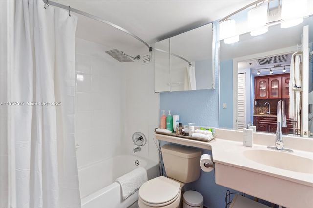 19201 Collins Avenue 129, Sunny Isles Beach, FL 33160
