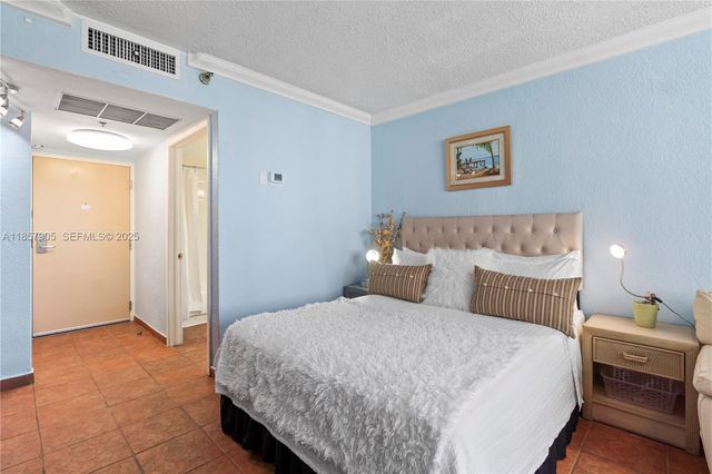 19201 Collins Avenue 129, Sunny Isles Beach, FL 33160
