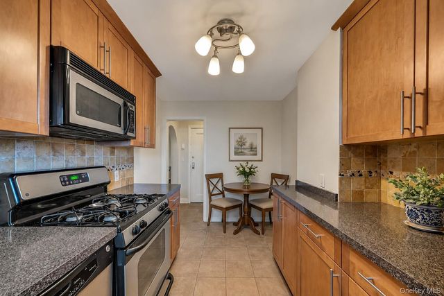 36 Westview Avenue 1B, Tuckahoe, NY 10707