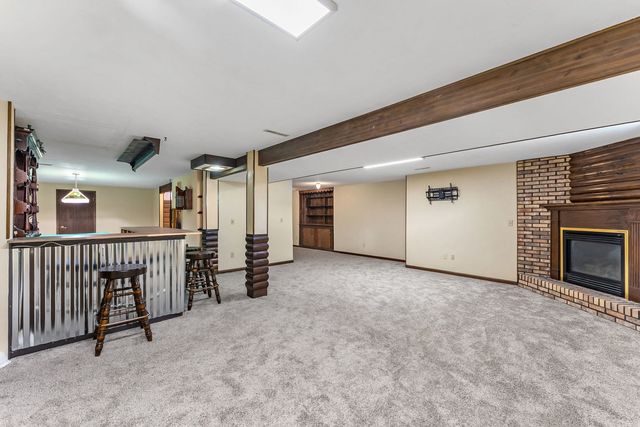 3455 W Harbor Drive, Bettendorf, IA 52722